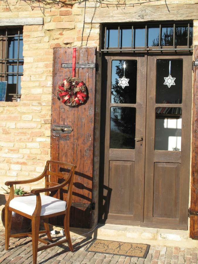 Bed and Breakfast L'Infinito Mombaroccio Exterior foto