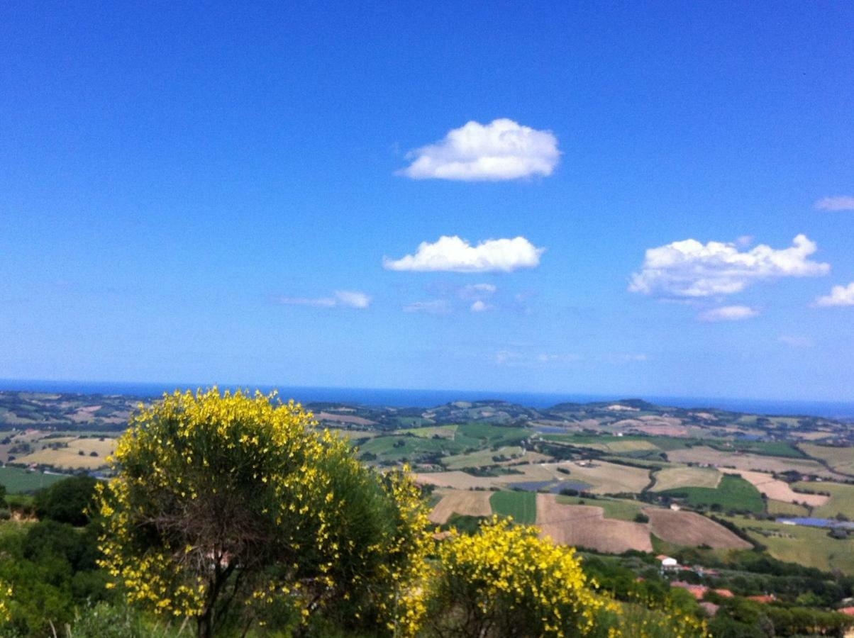 Bed and Breakfast L'Infinito Mombaroccio Exterior foto