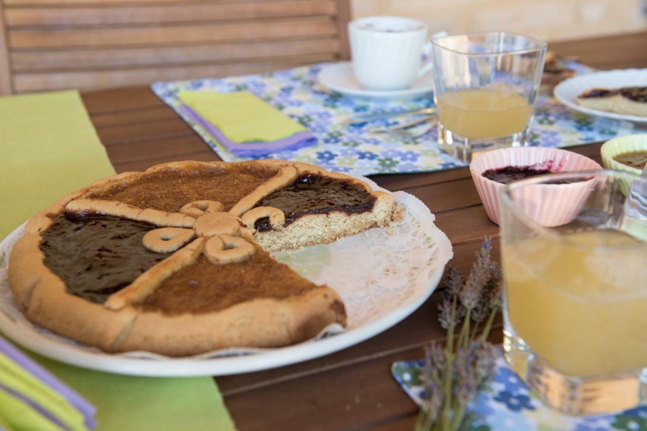 Bed and Breakfast L'Infinito Mombaroccio Exterior foto